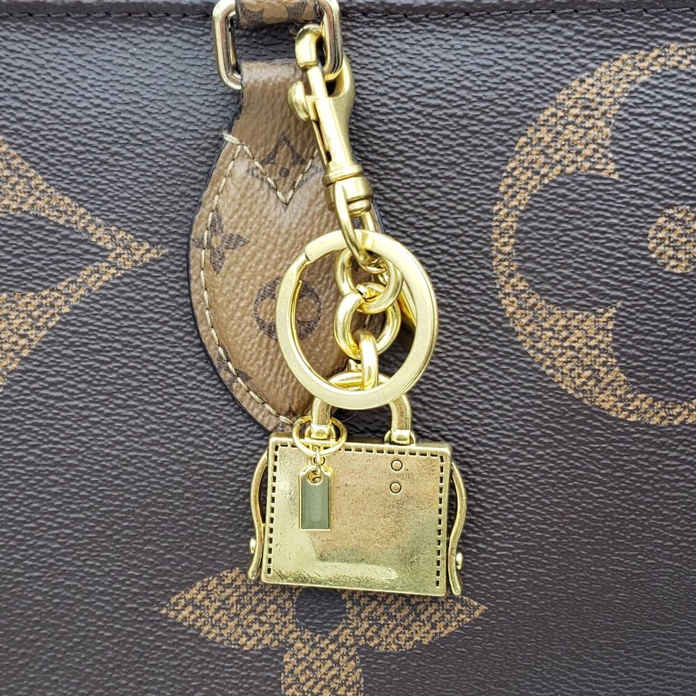 Louis Vuitton Authentic Gold Lock 🔒Unbranded Bag Keychain Charm for Bags - Picture 14 of 14